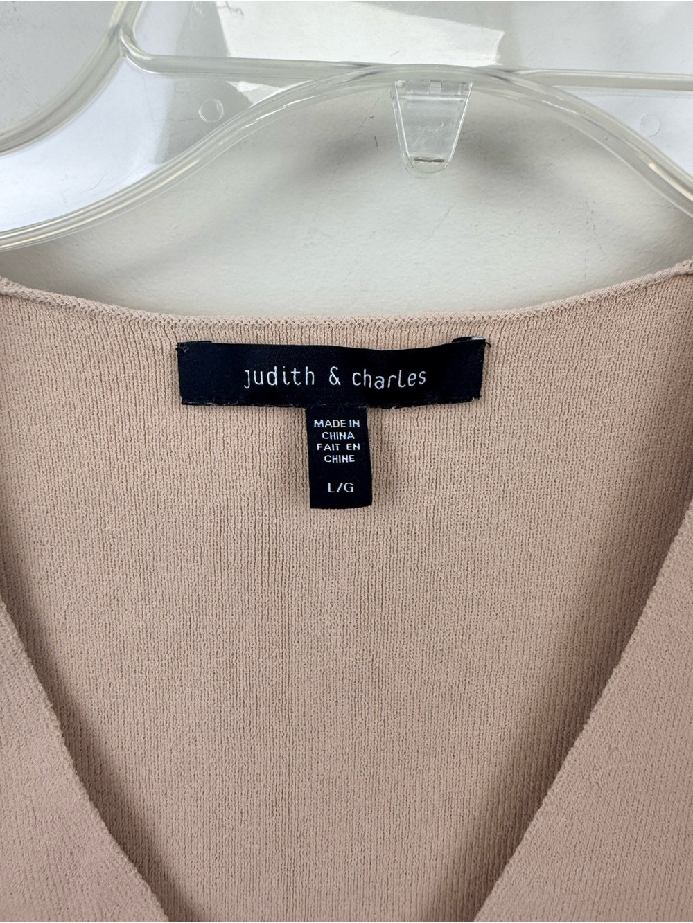 Judith & Charles neutral V neck sleeveless knit top large - Picture 3 of 8